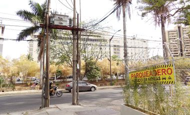 Edificio frente al Río Cali: Ideal para Hotel Boutique o Airbnb – Zona Centenario.