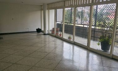 Edificio frente al Río Cali: Ideal para Hotel Boutique o Airbnb – Zona Centenario.