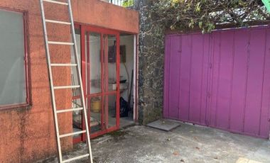 Casa con taller de artista en Santa María Ahuacatitlan, Cuernavaca