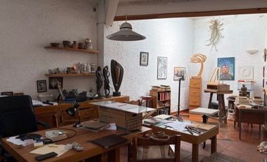 Casa con taller de artista en Santa María Ahuacatitlan, Cuernavaca