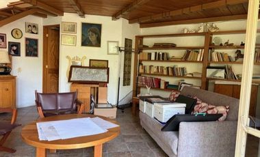 Casa con taller de artista en Santa María Ahuacatitlan, Cuernavaca