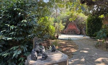 Casa con taller de artista en Santa María Ahuacatitlan, Cuernavaca