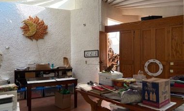 Casa con taller de artista en Santa María Ahuacatitlan, Cuernavaca