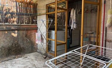 Casa con taller de artista en Santa María Ahuacatitlan, Cuernavaca