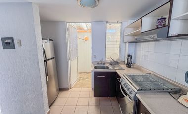 CASA EN ESQUINA CON ALBERCA EN FRACCIONAMIENTO LAS PALMAS, XOCHITEPEC MORELOS.