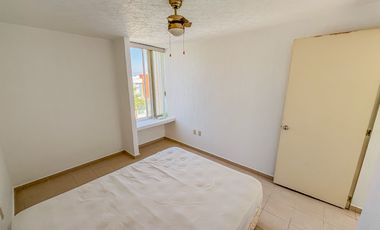 CASA EN ESQUINA CON ALBERCA EN FRACCIONAMIENTO LAS PALMAS, XOCHITEPEC MORELOS.