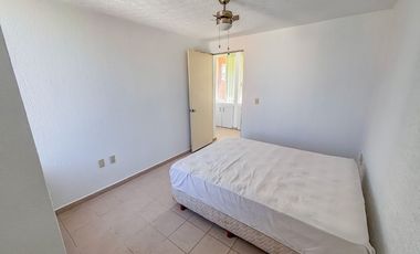 CASA EN ESQUINA CON ALBERCA EN FRACCIONAMIENTO LAS PALMAS, XOCHITEPEC MORELOS.