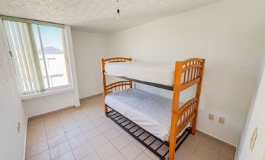 CASA EN ESQUINA CON ALBERCA EN FRACCIONAMIENTO LAS PALMAS, XOCHITEPEC MORELOS.