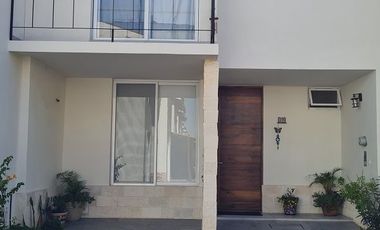 Residencial Villa Paradiso Casa de 3 recamaras - Coto con 3 albercas