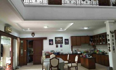 Batununggal indah, Rumah modern 2 lt, DIJUAL, bonus furniture, akses tol dekat, strategis dekat area Komersil, Cluster, Aman, Bebas Banjir,