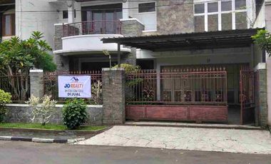 Batununggal indah, Rumah modern 2 lt, DIJUAL, bonus furniture, akses tol dekat, strategis dekat area Komersil, Cluster, Aman, Bebas Banjir,