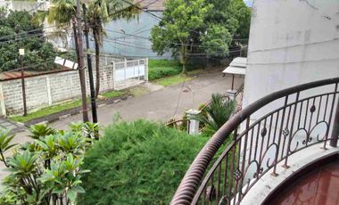 Batununggal indah, Rumah modern 2 lt, DIJUAL, bonus furniture, akses tol dekat, strategis dekat area Komersil, Cluster, Aman, Bebas Banjir,