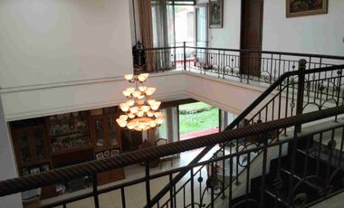 Batununggal indah, Rumah modern 2 lt, DIJUAL, bonus furniture, akses tol dekat, strategis dekat area Komersil, Cluster, Aman, Bebas Banjir,