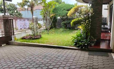 Batununggal indah, Rumah modern 2 lt, DIJUAL, bonus furniture, akses tol dekat, strategis dekat area Komersil, Cluster, Aman, Bebas Banjir,