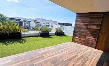 CASA EN RENTA EN LOMAS DE ANGELÓPOLIS OPCIÓN A 4A RECÁMARA