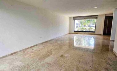 CASA EN RENTA EN LOMAS DE ANGELÓPOLIS OPCIÓN A 4A RECÁMARA