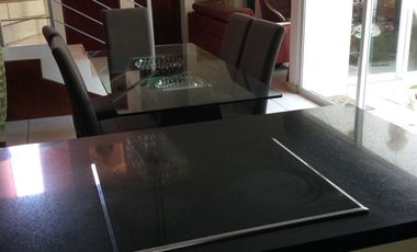 Excelente oportunidad en Las Moras con excedente de terreno