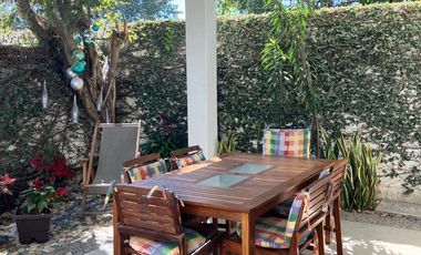 Excelente oportunidad en Las Moras con excedente de terreno