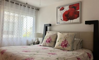 Excelente oportunidad en Las Moras con excedente de terreno