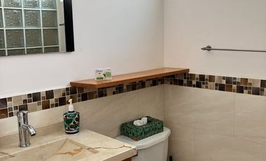 Excelente oportunidad en Las Moras con excedente de terreno