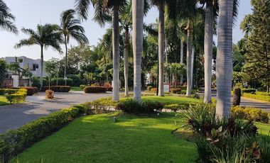 Excelente oportunidad en Las Moras con excedente de terreno