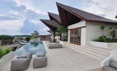 Luxury Ocean View Villa in Kuta Mandalika