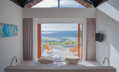 Luxury Ocean View Villa in Kuta Mandalika