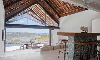 Luxury Ocean View Villa in Kuta Mandalika