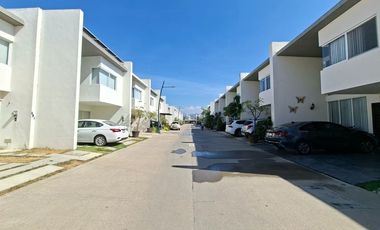 ¡Casa Ampliada en La Primavera! 3 Rec + Estudio + Oficina.