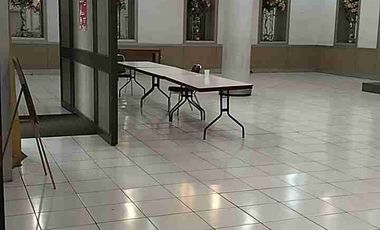 Disewakan Bangunan  Gedung,2 rmh dan bangunan lainnya, cocok untuk Kantor, Restoran,GYM, dan berbagai macam usaha, Strategis ,Akses Tol 3 menit