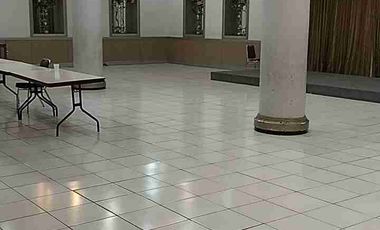 Disewakan Bangunan  Gedung,2 rmh dan bangunan lainnya, cocok untuk Kantor, Restoran,GYM, dan berbagai macam usaha, Strategis ,Akses Tol 3 menit