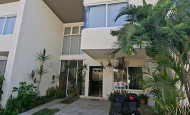 ¡Casa Ampliada en La Primavera! 3 Rec + Estudio + Oficina.