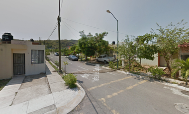 GRAN REMATE!!! Hermosa casa en excelente ubicación. C. Valle de los Limones, Valle Paraíso, 28865 Manzanillo, Col.
