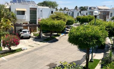 Excelente oportunidad en Las Moras con excedente de terreno