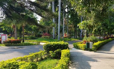 Excelente oportunidad en Las Moras con excedente de terreno