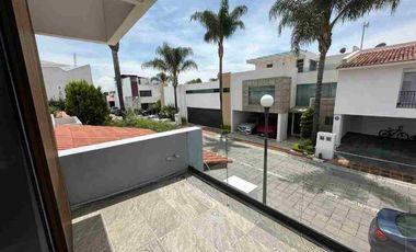 Espectacular casa en venta en  San Martinito
