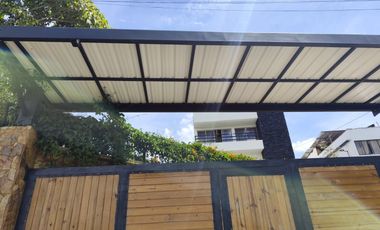 VENTA DE ESPECTACULAR FINCA, A 15 MINUTOS DEL AEROPUERTO, RIONEGRO, ANTIOQUIA