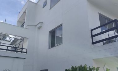 VENTA DE ESPECTACULAR FINCA, A 15 MINUTOS DEL AEROPUERTO, RIONEGRO, ANTIOQUIA