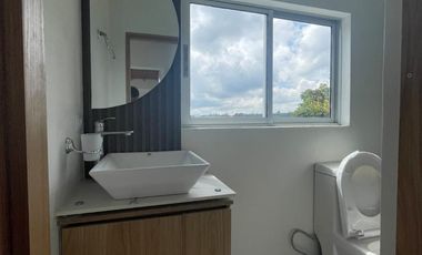 VENTA DE ESPECTACULAR FINCA, A 15 MINUTOS DEL AEROPUERTO, RIONEGRO, ANTIOQUIA