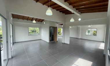VENTA DE ESPECTACULAR FINCA, A 15 MINUTOS DEL AEROPUERTO, RIONEGRO, ANTIOQUIA