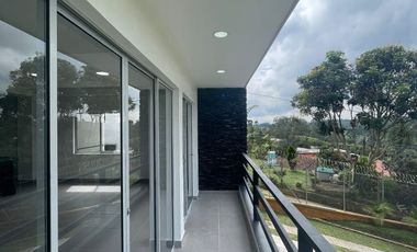 VENTA DE ESPECTACULAR FINCA, A 15 MINUTOS DEL AEROPUERTO, RIONEGRO, ANTIOQUIA
