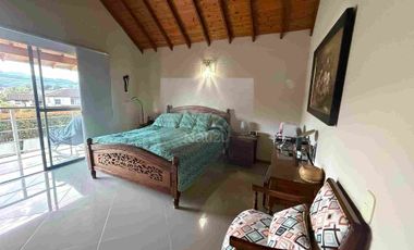 Casa Unifamiliar en Urbanización cerrada La Ceja