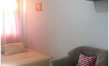 Springlake Studio Furnished Basella vie Pool di Summarecon, Bekasi *r1322azhi