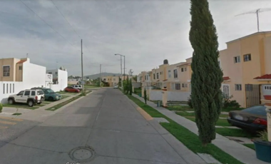 CASA EN REMATE BANCARIO EN FRACC VILLA FONTANA EN SAN PEDRO TLAQUEPAQUE