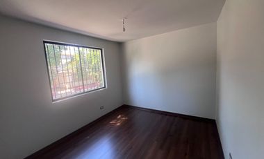 Casa recién remodelada cerca de Metro