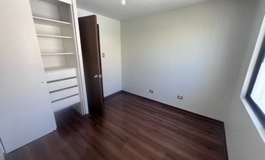 Casa recién remodelada cerca de Metro