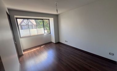 Casa recién remodelada cerca de Metro