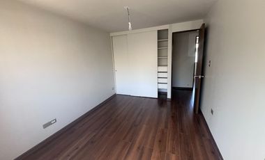 Casa recién remodelada cerca de Metro