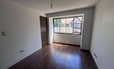 Casa recién remodelada cerca de Metro