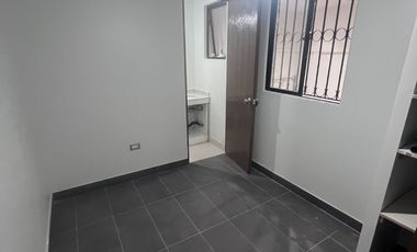 Casa recién remodelada cerca de Metro